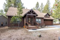 อื่นๆ Private Hot Tub and Ping Pong Table - Bright Inviting Haven