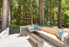 Others 6 Lakefront cottage with docks, kayak, deck, firepit & new grill - drive to skiing