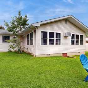 Hotel Exterior1Midway Estates dog-friendly house with central AC & patio - close to the beach,Sarangi Satyajit MD飯店