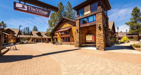 Lain-lain 2 Spacious & open getaway with private hot tub, bikes, wood stove & SHARC