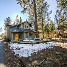 Hotel Exterior 1 Sunriver home with WiFi, fireplace, private hot tub, & SHARC passes - dogs ok, Lava Lands Visitor Center Hotels