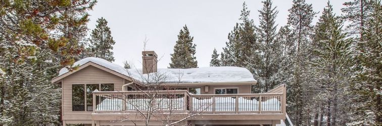 Others Private Hot Tub and Scenic River Access - Beautiful Family Retreat