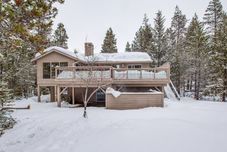 Others Private Hot Tub and Scenic River Access - Beautiful Family Retreat