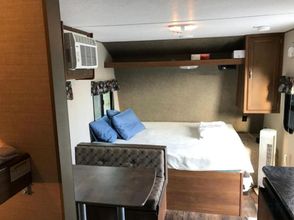 Others Ashibidoro Trailer Camp