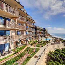 Hotel Exterior 1 Sân trong thoải mái và lối ra bãi biển - Ốc đảo ven biển xinh đẹp, Khách sạn San Diego County