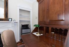 기타 4 Steps to Boutique Shops and Fine Dining - Charming Victorian Haven