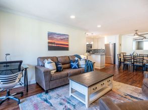 기타 4 Beachfront Escape with Private Balcony and Pool - Stunning Coastal Retreat