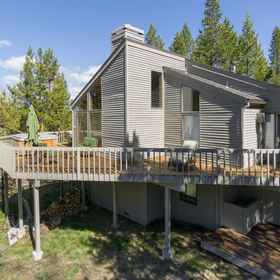 Hotel Exterior 1 Classic Sunriver Home with A/C, Hot Tub, Large Deck - White Elm 29, Lava Lands Visitor Center Hotels