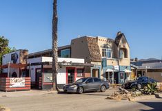 其他 7 Steps from Beach with Modern Amenities - Cozy Coastal Escape