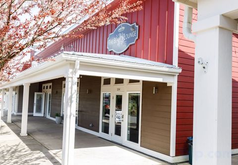 Others 089 Burl by the Bay