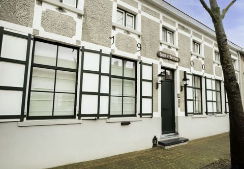 Others Huyze Ter Bercken with Swimming Pond