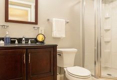 Lainnya 7 Spacious Living Area and Peloton Bike - Gorgeous Cozy Retreat