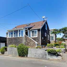 Hotel Exterior 1 Newport's Cypress Oceanview Home, Don Davis Memorial Park Hotels