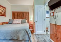 Others 6 Kitchenette and Scenic Outdoor Dining - Tranquil Coastal Retreat