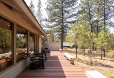 Others 7 Private Hot Tub and Spacious Deck - Inviting Sunriver Retreat