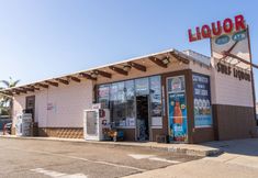 其他 5 Steps from Beach with Modern Amenities - Cozy Coastal Escape