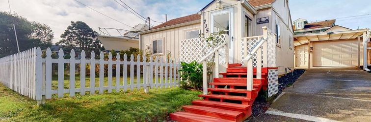 其他 Cozy family beach cottage with hot tub, deck, WiFi, surfboard - walk to bay