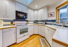 Others 6 Beachside Getaway