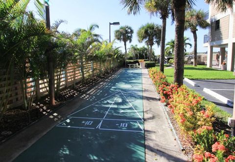 Others Contemporary gem on the Gulf Coast with balcony & W/D - walk to beach & shops