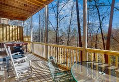 Lain-lain 2 Resort cabin w/private hot tub, pool table, washer/dryer, gas fireplace, decks