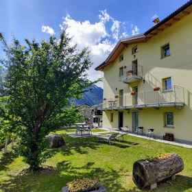 Hotel Exterior 1 Gruf, 키에사 인 발말렌코 호텔