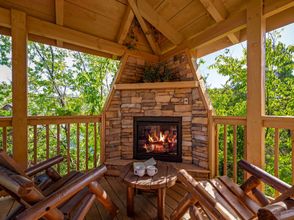 Others 4 Charming Cabin with Hot Tub and Outdoor Fireplace - Cozy Mountain Retreat