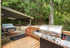 Khác 3 Pinecone Cabin