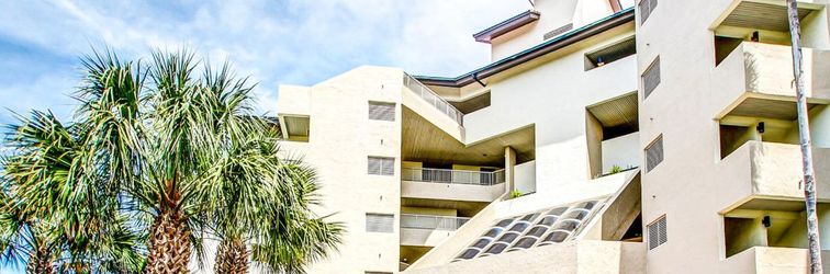 Khác Clean & Cozy Home With Oceanfront Views, Shared Pool, Free WiFi, Central AC