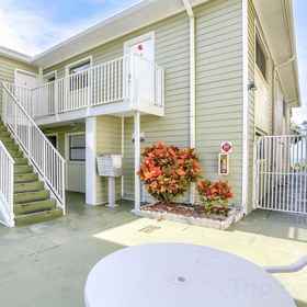 Hotel Interior/Public Areas1Free Attractions and Cozy Amenities - Charming Beachfront Getaway,皮内拉斯县飯店