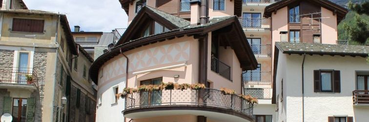 อื่นๆ Astoria Apartment