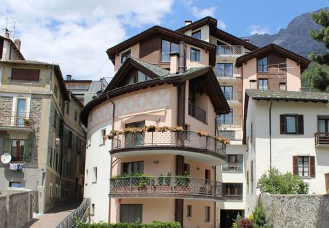 อื่นๆ Astoria Apartment