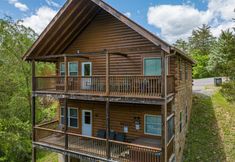 Others 2 Resort Pool and Hot Tub with Theater - Stunning Luxury Escape