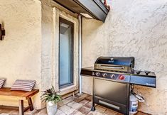 Others 6 Stunning Ocean Views and Gourmet Kitchen - Elegant Luxury Retreat