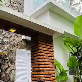 Hotel Exterior 1 Famvida Villa, 3 Point Spa Hotels