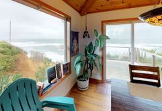 Others 4 Expansive Deck and Ocean Overlook - Beautiful Coastal Retreat