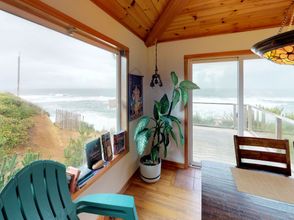 Others 4 Expansive Deck and Ocean Overlook - Beautiful Coastal Retreat