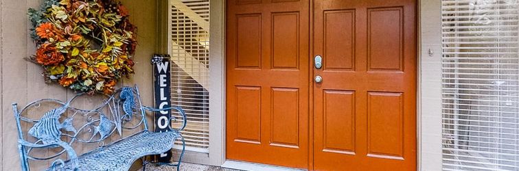 Others Dog-friendly oceanfront getaway with shared pool & central AC