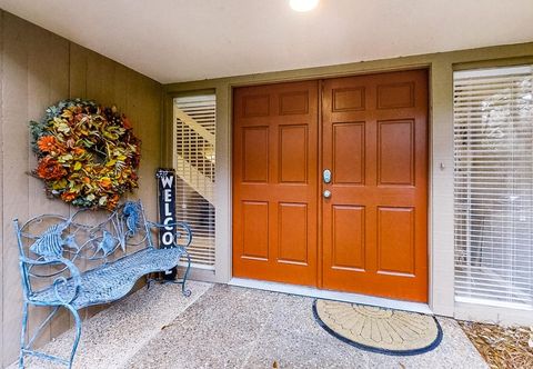 Others Dog-friendly oceanfront getaway with shared pool & central AC