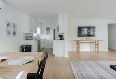 Others 7 Cozy Space with Lush Patio and Beach Gear - Charming Retreat