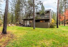 Others 5 Charming Home with Hot Tub and Ping Pong - Cozy Family Retreat