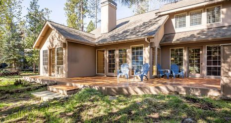 Khác 2 Cozy Living Spaces and Hot Tub with Bikes - Charming Oasis