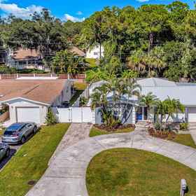 Hotel Exterior 1 プライベートプール、WiFi、洗濯乾燥機付きの犬に優しいオアシス - ビーチまで5分, サンコーストシーバードサンクチュアリ ホテル