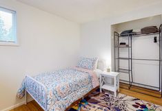 Others 3 Split-level home with 2 fireplaces & backyard - near downtown & Lake Whatcom