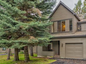 Others 4 Golf Course Views and Private Hot Tub - Stunning Contemporary Retreat