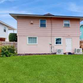 Hotel Exterior 1 Khu ẩn náu nhìn ra biển | Sân có hàng rào | Vài bước ra bãi biển | Có sẵn cho người về hưu, Khách sạn Nassau County