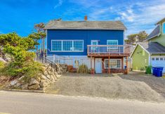 Lainnya 5 Ocean-view home 1 block from the beach with hot tub, deck, & fireplace