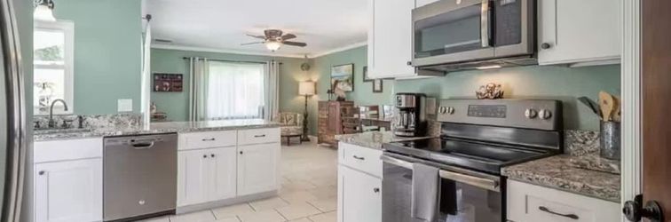 Lain-lain Fenced Yard and Trail Access - Charming Coastal Retreat