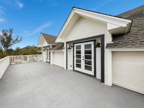 Others 4 Hawthorn Estate: Scenic Hilltop Retreat for Large Families & Group Celebrations