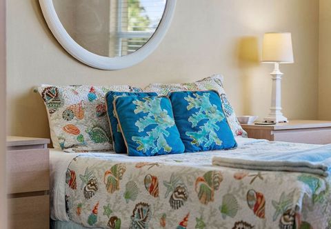 Lainnya Stunning Pool View - Tropical Oasis, Steps to Beach