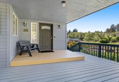 Khác 4 Charming Lakefront Home with Private Hot Tub, Dock, and High-Speed WiFi